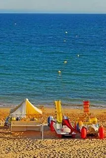 Edificio Novo Rosamar Al Πανσιόν 3*