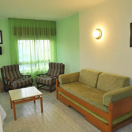 Edificio Novo Rosamar Al Πανσιόν 3*