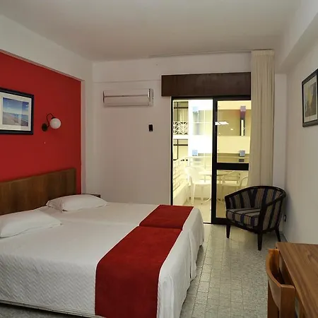 Edificio Novo Rosamar Al 3*