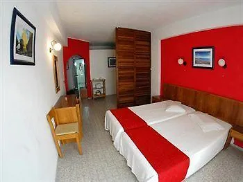 Edificio Novo Rosamar Al Pensión Silves