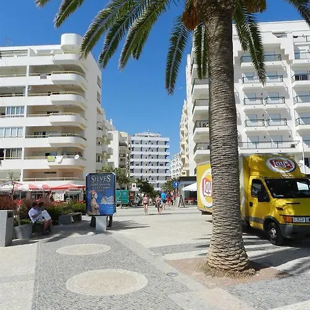 Edificio Novo Rosamar Al Pensión Silves