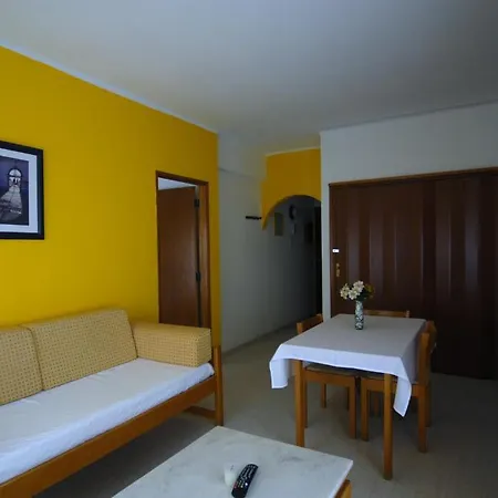 Edificio Novo Rosamar Al Pensión